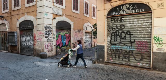 Tra il 2020 il 2021 in Italia sono spariti 70 negozi al giorno per colpa della crisi