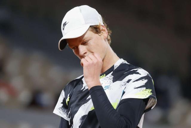 Sinner eliminato nei quarti a Wimbledon da Djokovic