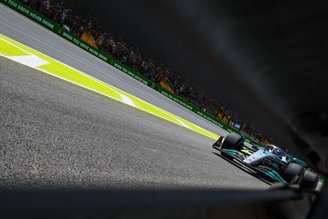 Russell vince la gara sprint di Interlagos davanti a Sainz