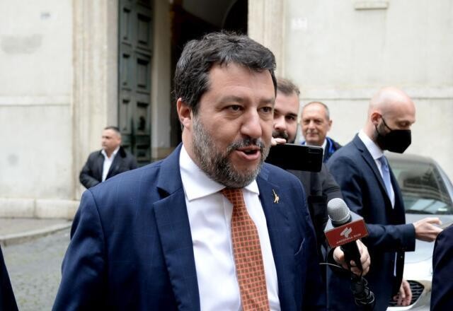 Governo, Salvini “Doveva cascare il mondo e invece bollette scendono”