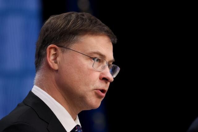 Ue, Dombrovskis “Passi avanti verso nuove regole di bilancio”