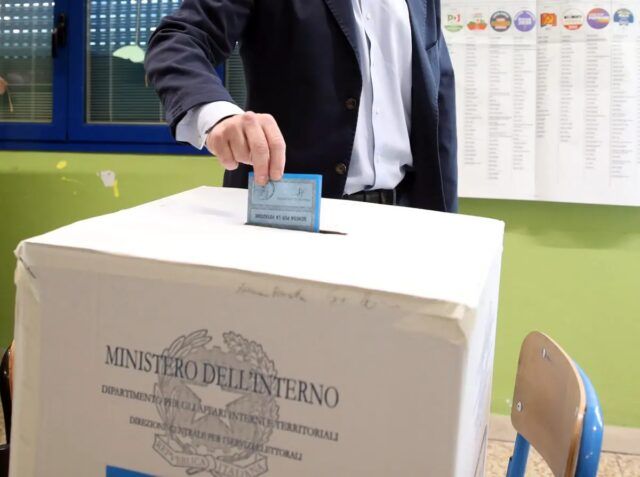 Centrodestra vince i ballottaggi, al centrosinistra solo Vicenza