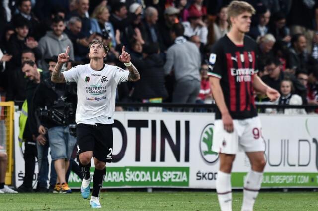 Il Milan perde a La Spezia, gol di Wisniewski ed Esposito