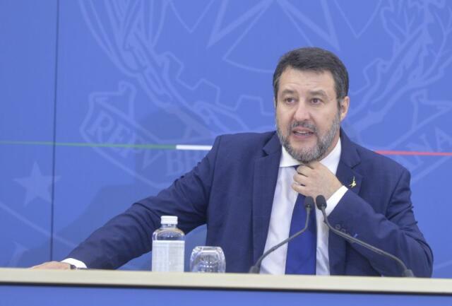 Salvini “Obiettivo del nuovo codice della strada è salvare vite”