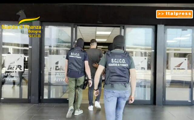 Estradati dal Paraguay due narcotrafficanti legati alla ‘Ndrangheta