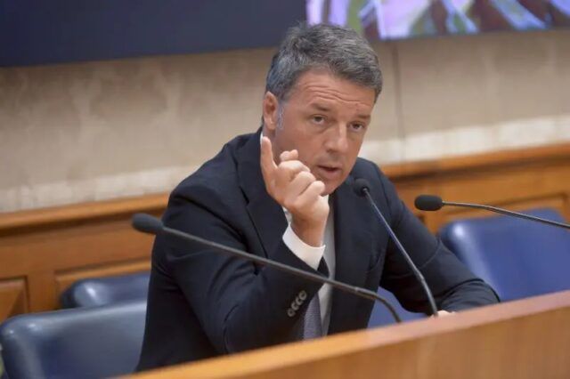 Manovra, Renzi “Mancano 30 miliardi, governo abbassi le tasse”