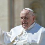 Ucraina, Papa “Trovare soluzione diplomatica per pace lunga e duratura”