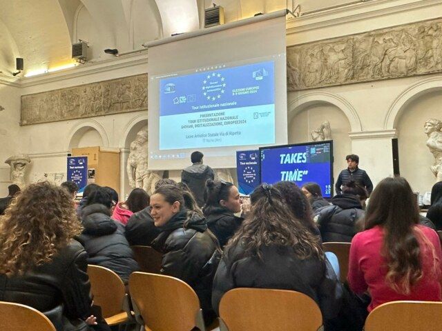 Giovani, digitalizzazione, europee2024: il Liceo Artistico Statale di Roma in prima per l’UE
